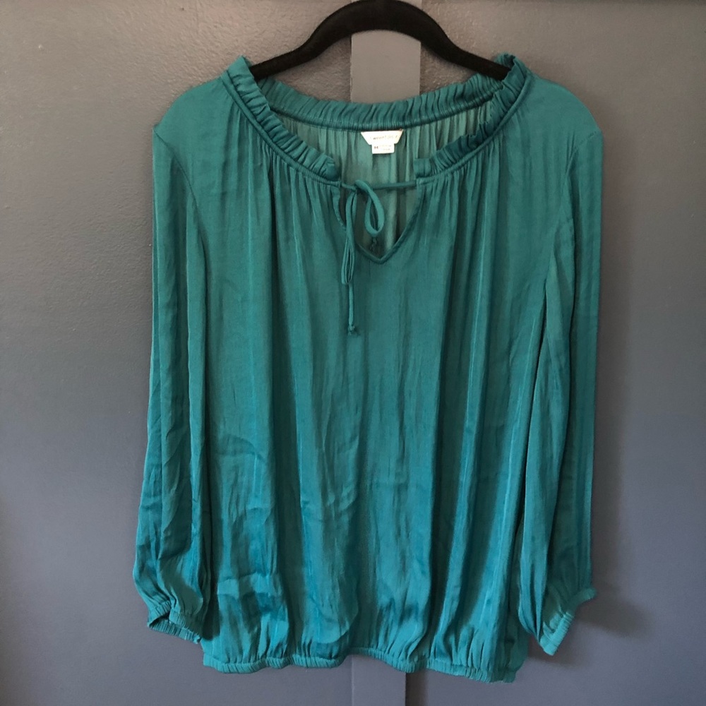 Sweet Grey blue tie v-neck shirt